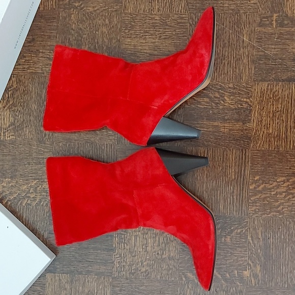 L'Intervalle red suede ankle boots, Style Addison - Picture 3 of 6